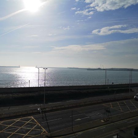 Whole Flat Next To Dover Port With Parking Zewnętrze zdjęcie